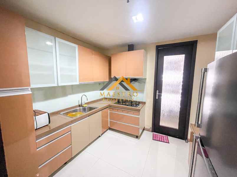 disewakan apartemen cambridge condominium