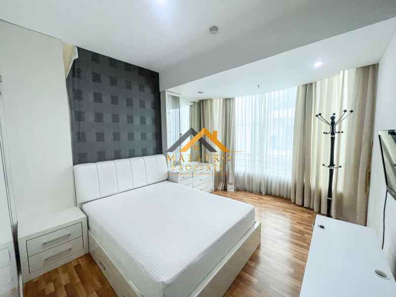 disewakan apartemen cambridge condominium