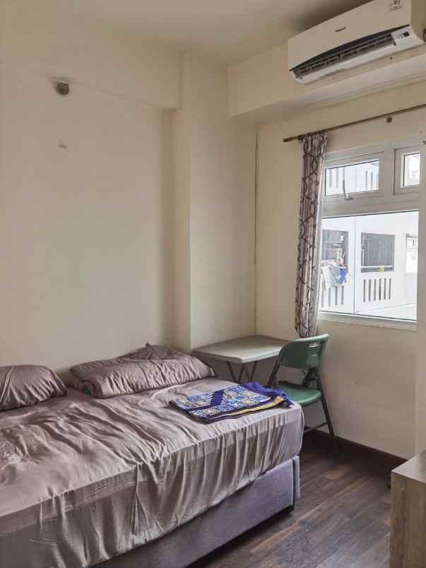 disewakan apartemen green pramuka city tower scarleet