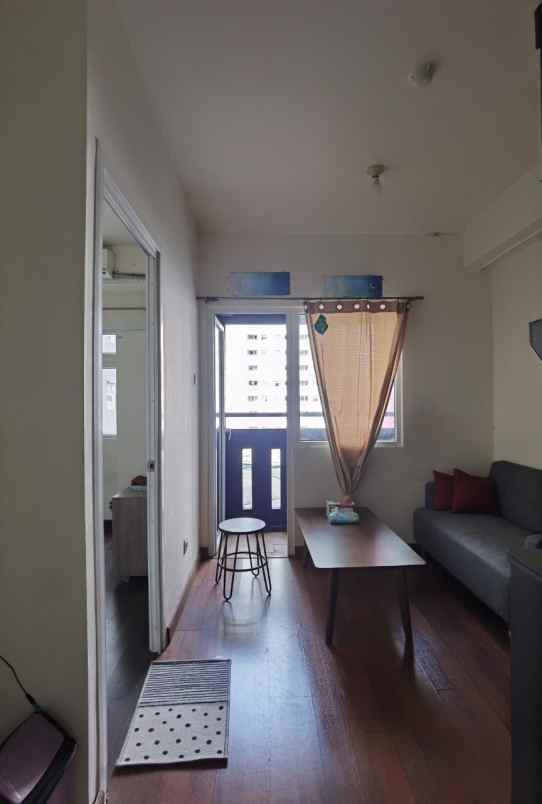 disewakan apartemen green pramuka city tower scarleet