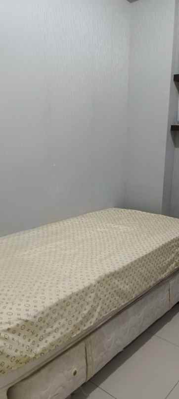 disewakan apartemen green pramuka city tower scarlet