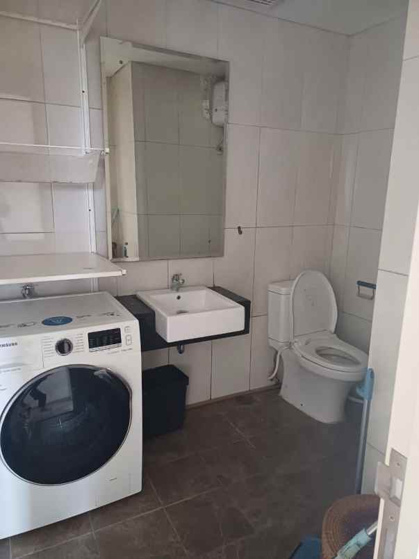 disewakan apartemen mewah trivium lippo cikarang