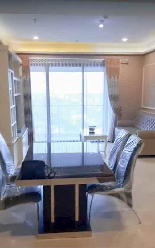 disewakan apartemen the peak lantai 20 surabaya