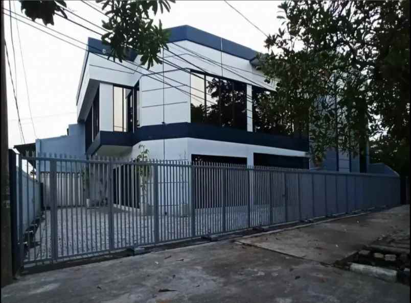 disewakan bangunan raya kenjeran surabaya