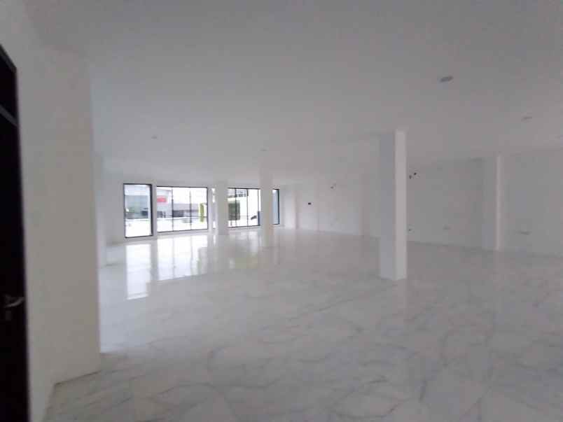 disewakan bangunan raya kenjeran surabaya