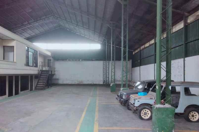 disewakan gudang di jl raya narogong kota bekasi