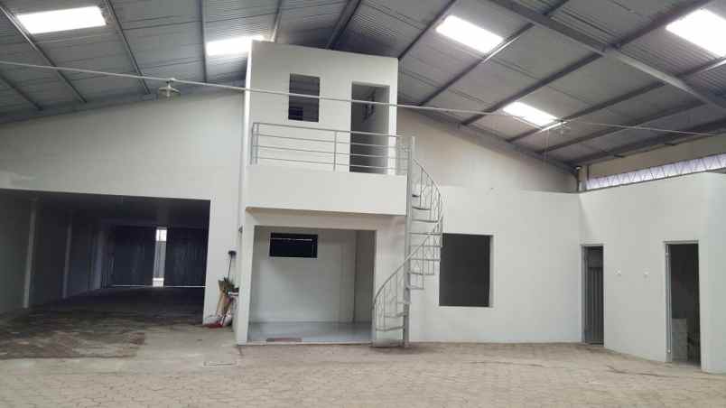 disewakan gudang di kudus