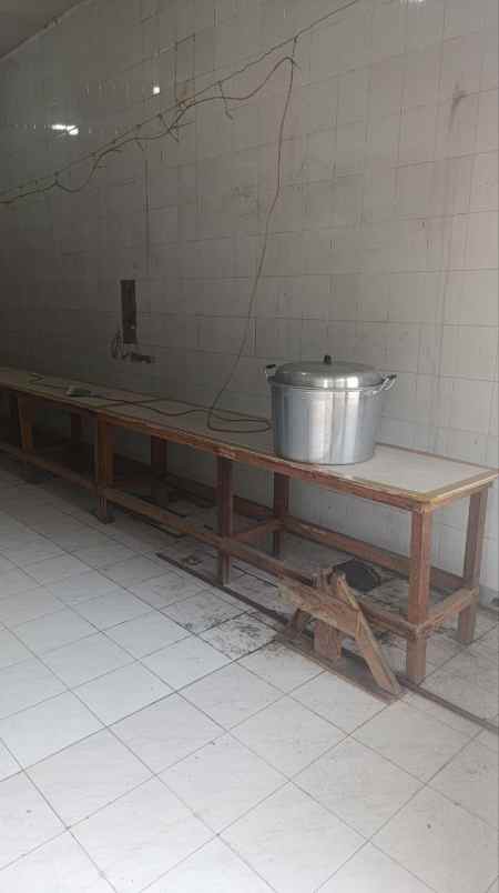 disewakan gudang gembong dekat pasar kapasan