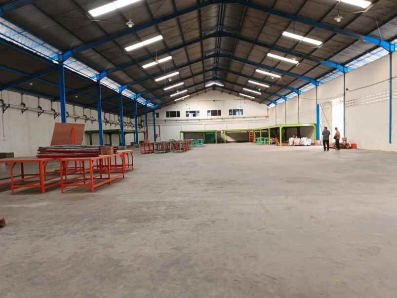 disewakan gudang margomulyo indah