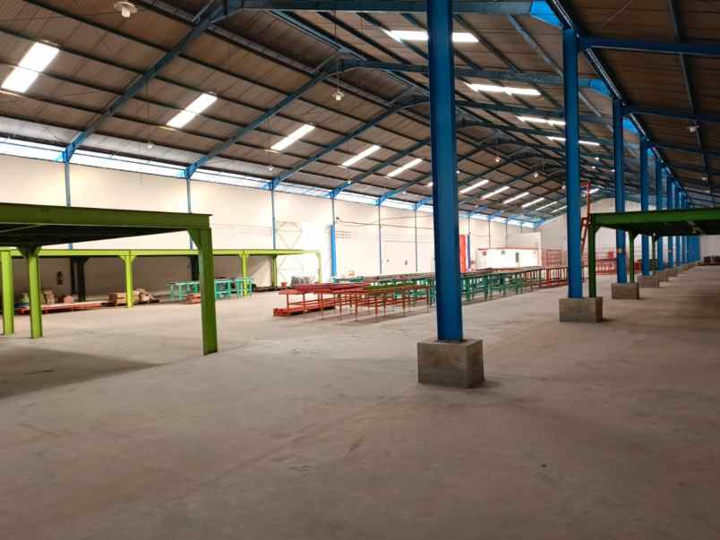 disewakan gudang margomulyo indah