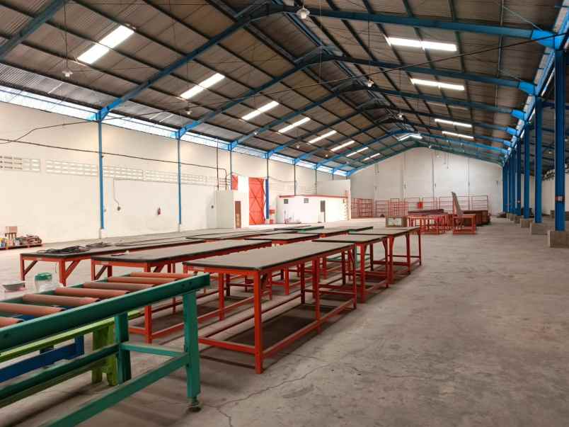 disewakan gudang margomulyo indah