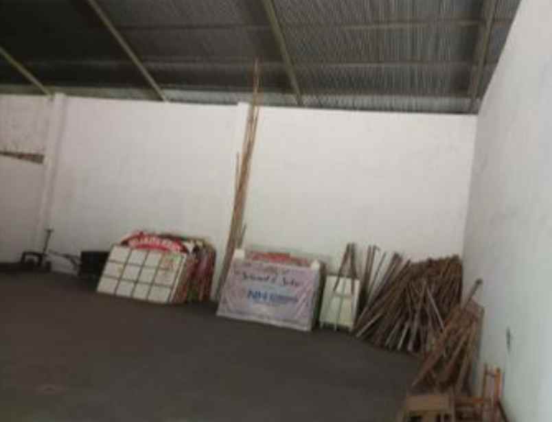 disewakan gudang siap pakai di taman