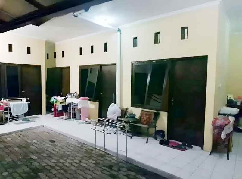 disewakan kost jl manyar tirtomoyo no 50