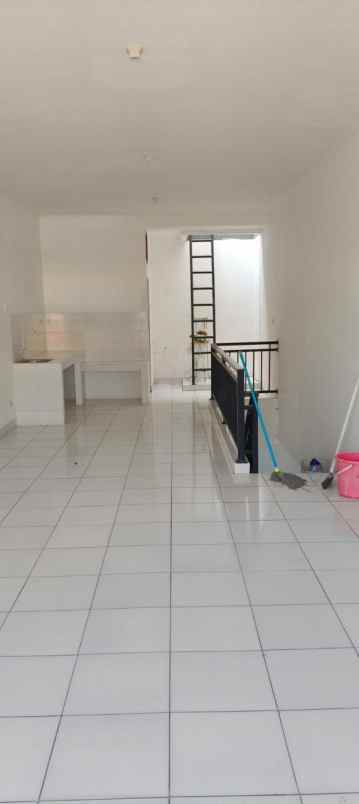 disewakan ruko 2 lantai di pondok kelapa jakarta timur