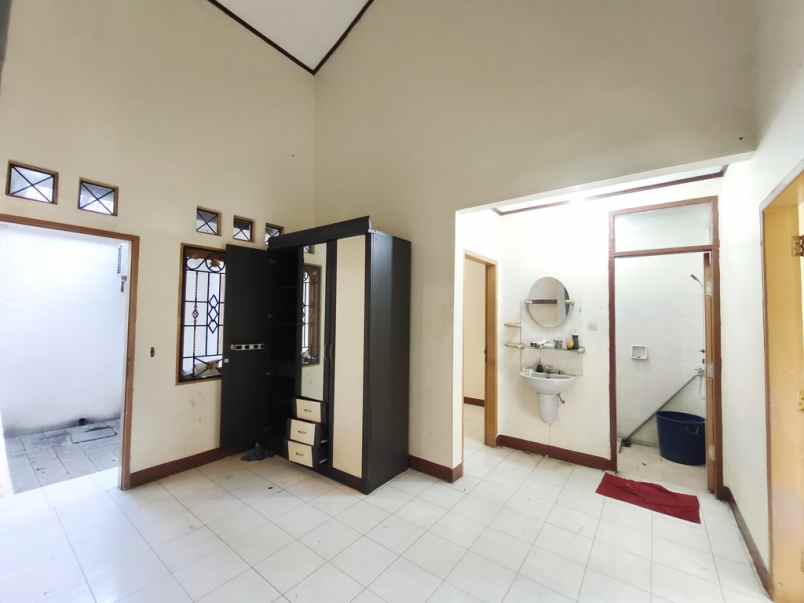 disewakan rumah 1 tingkat komplek cemara asri