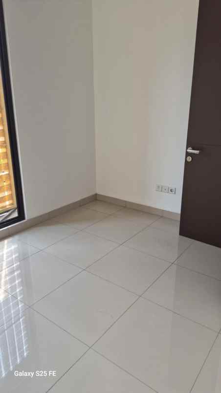 disewakan rumah cluster mahakam jakarta