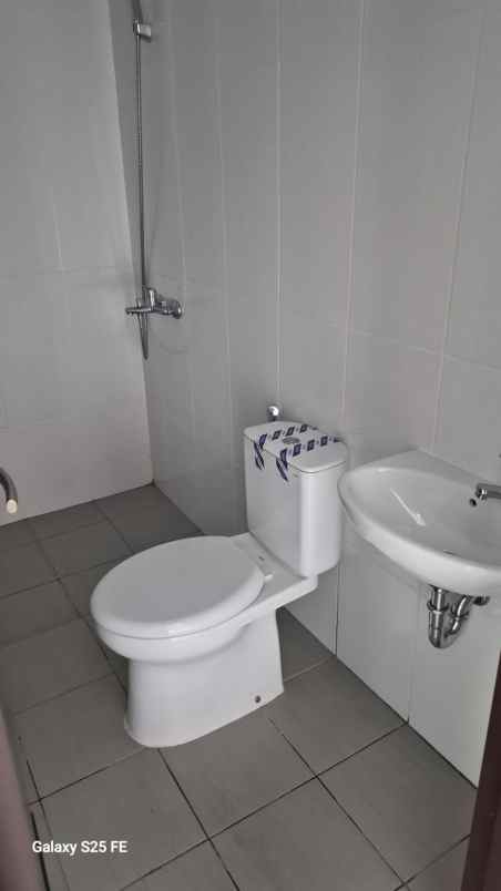disewakan rumah cluster mahakam jakarta
