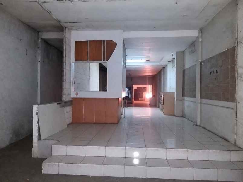 disewakan rumah jalan raya wiyung wiyung