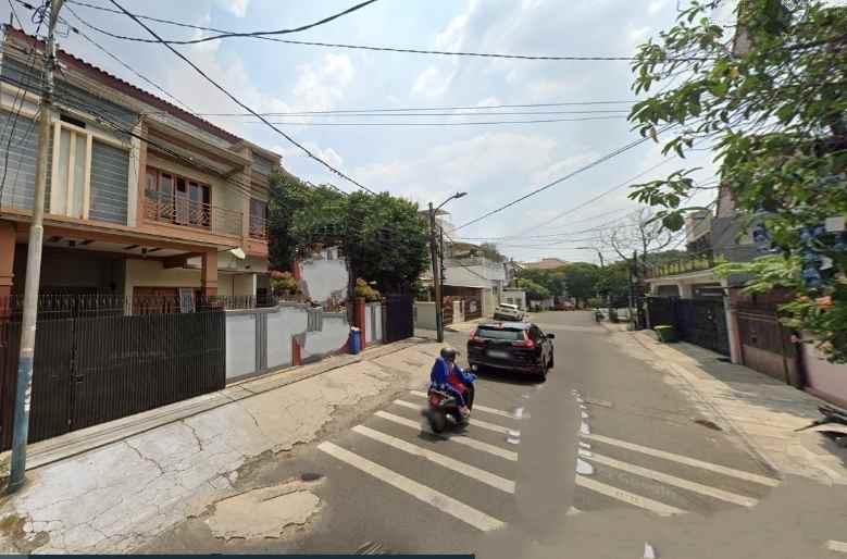 disewakan rumah kayu putih pulo gadung