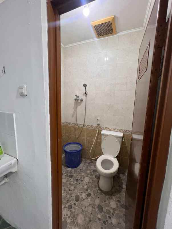 disewakan rumah kelapa kopyor kelapa gading