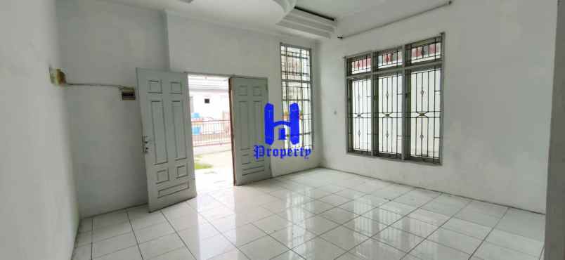disewakan rumah komplek cemara hijau jalan
