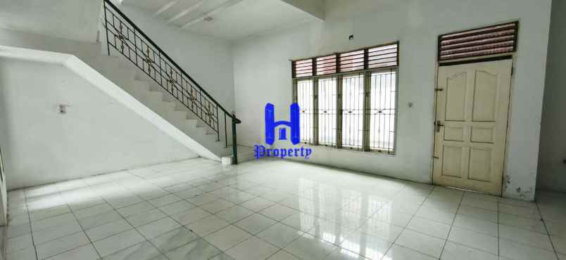 disewakan rumah komplek cemara hijau jalan