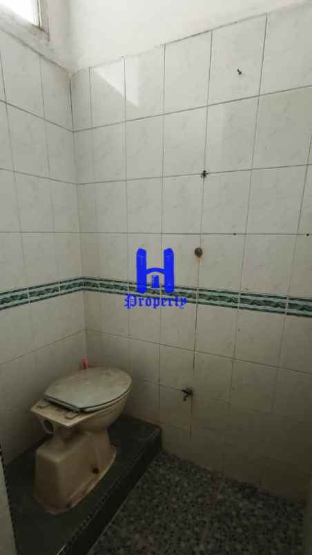 disewakan rumah komplek cemara hijau jalan