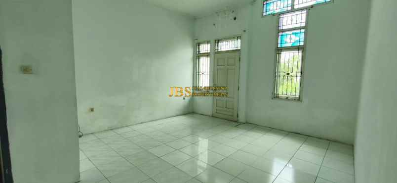 disewakan rumah komplek cemara hijau jalan