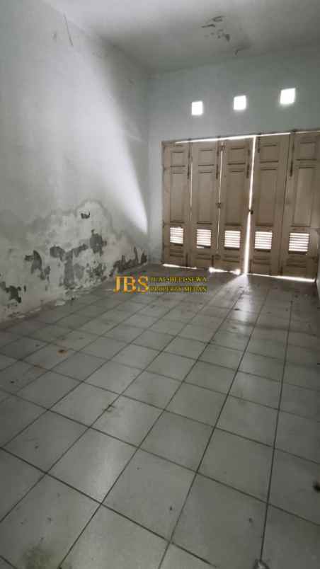 disewakan rumah komplek cemara hijau jalan