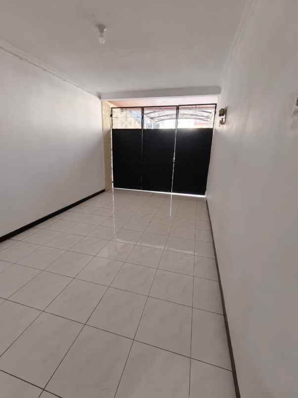 disewakan rumah manyar kertoadi