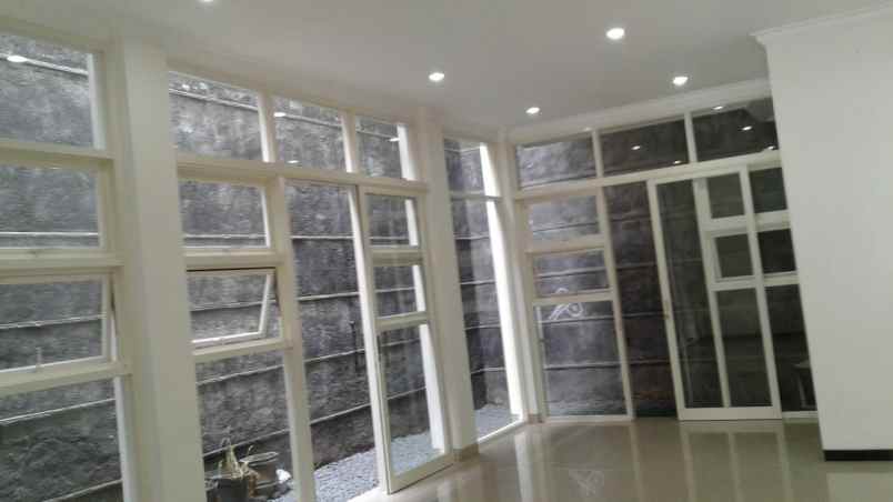 disewakan rumah ngagel wasana