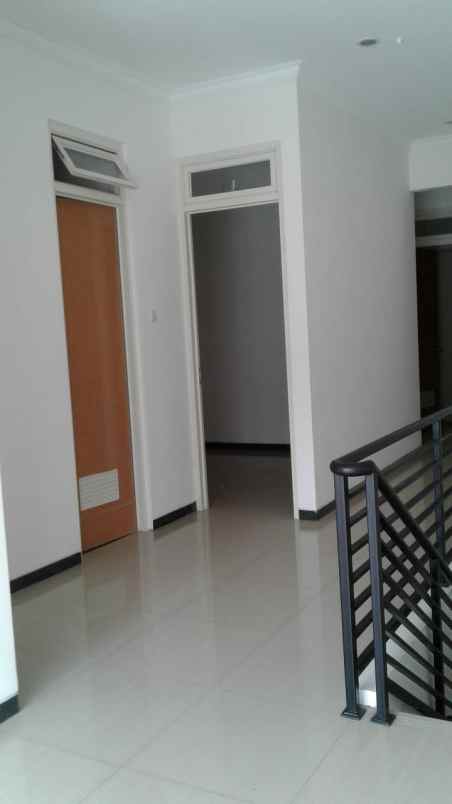 disewakan rumah ngagel wasana