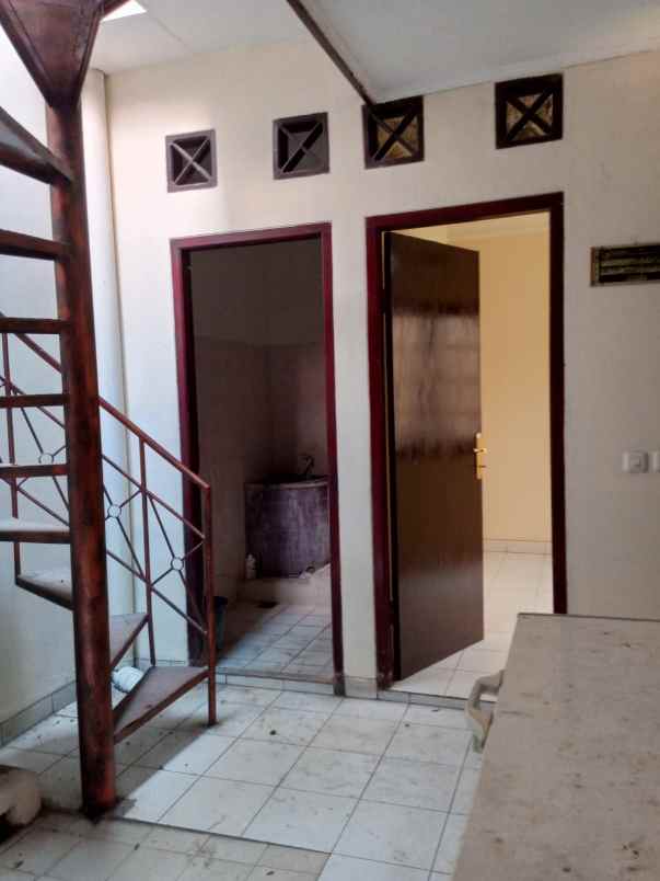 disewakan rumah rawamangun