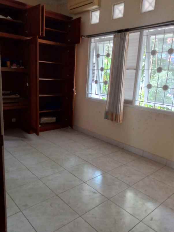 disewakan rumah rawamangun