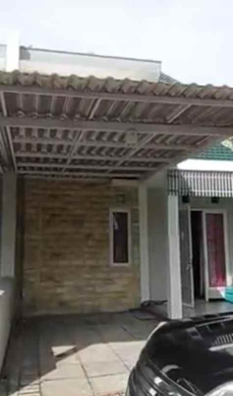 disewakan rumah sukolilo dian regency