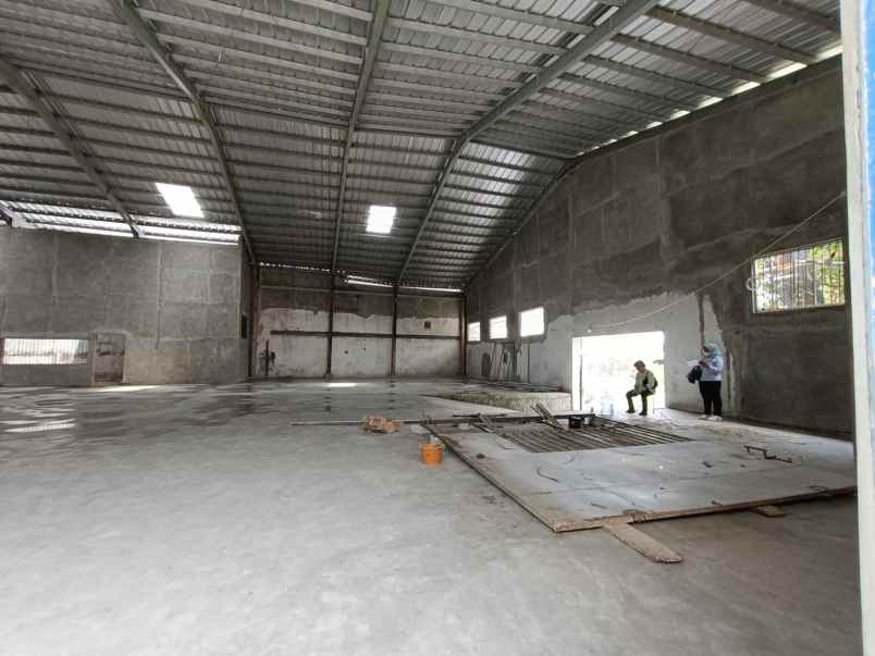 for rent gudang kantor mess wc jalan raya penggilingan