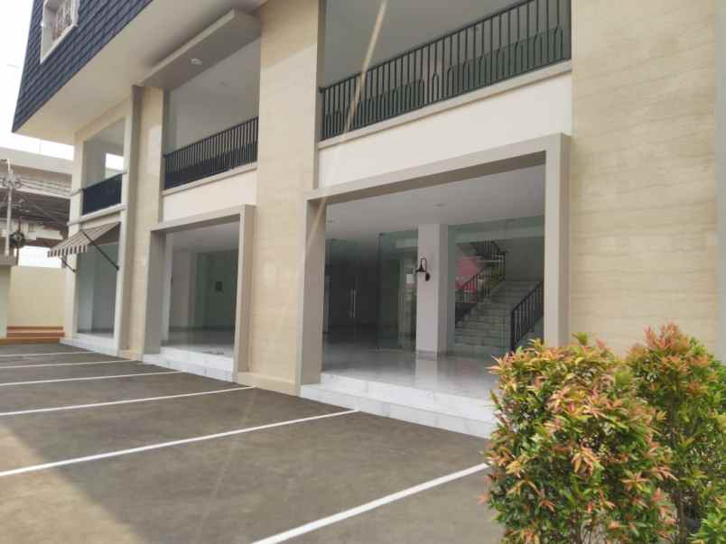 gedung lt 600 m2 di kalimalang jakarta timur murah