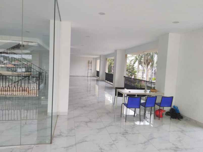 gedung lt 600 m2 di kalimalang jakarta timur murah