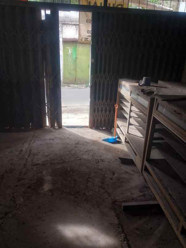 gudang sebrang cimall only cash lokasi strategis