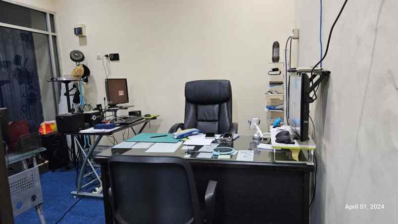 gudang workshop 337 m2 siap pakai di setu bekasi