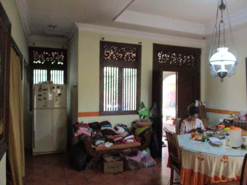 hunian mewah 4 kamar di jalan kaliurang lokasi premium