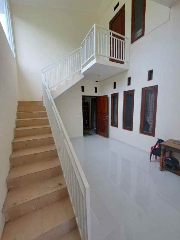 hunian strategis 2 lantai di dekat jalan kaliurang