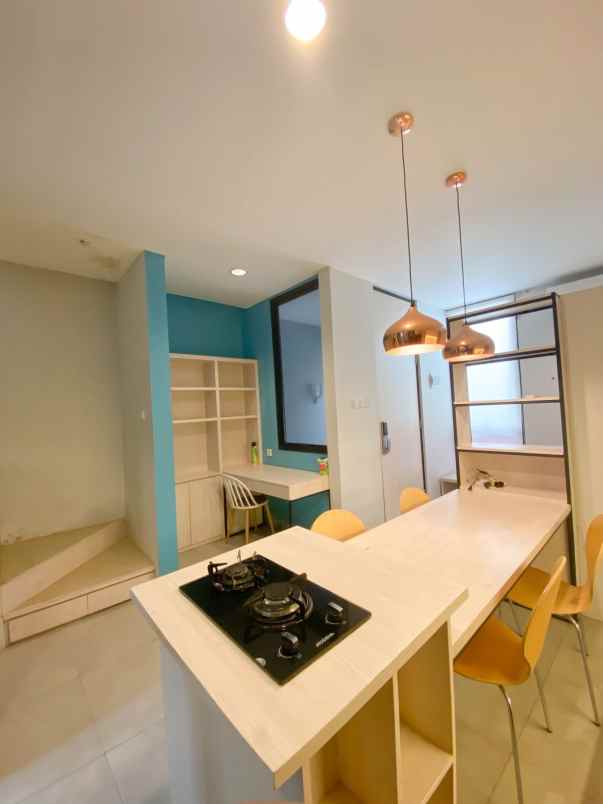 jual butuh rumah 2 lantai di grand wisata o2