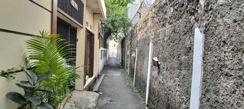 jual kosan 40 kamar dekat stasiun pondok cina depok