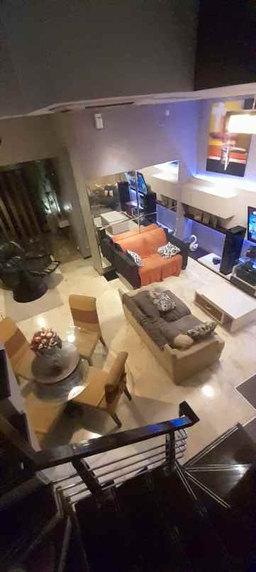 jual murah rumah 2 1 2 lantai di grand wisata