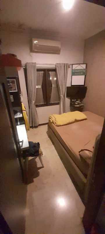 jual murah rumah 2 1 2 lantai di grand wisata