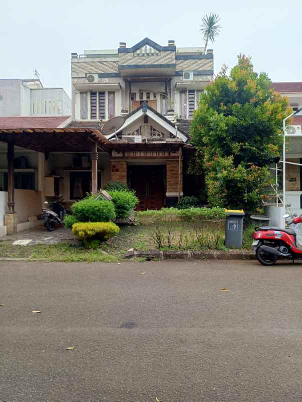 jual murah rumah 2 1 2 lantai di grand wisata
