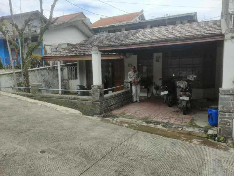 jual rumah 1 5 lantai di jatihandap cicaheum bandung