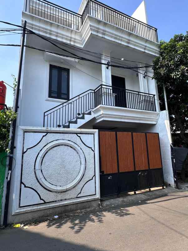 jual rumah 4 kt dekat akses jaklinko jagakarsa