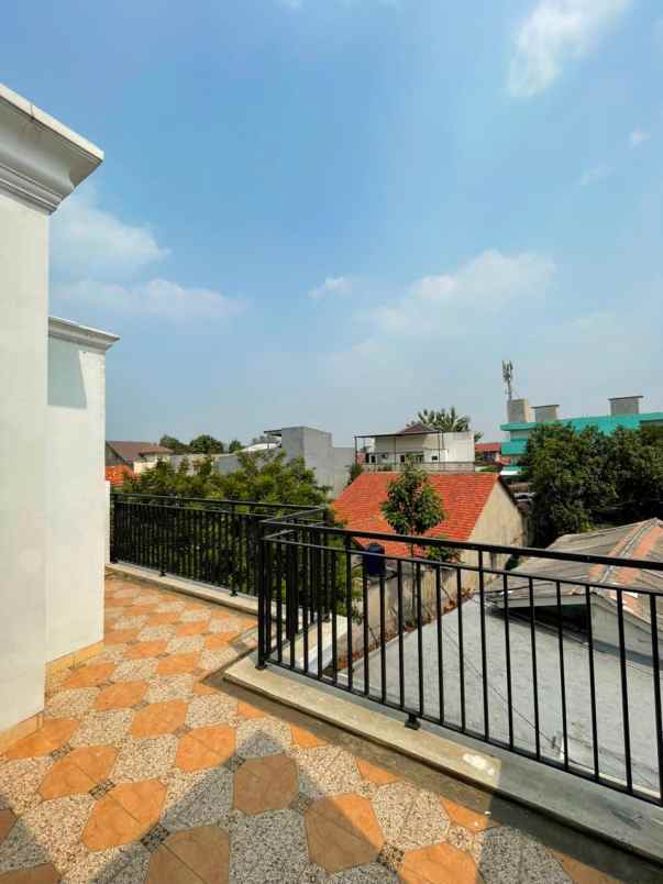 jual rumah 4 kt dekat akses jaklinko jagakarsa